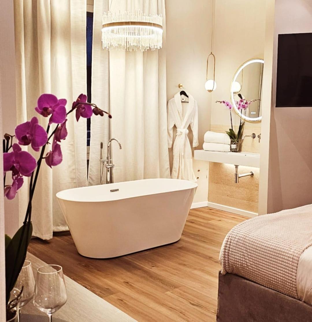 Stoa Rome Boutique Suites ภายนอก รูปภาพ
