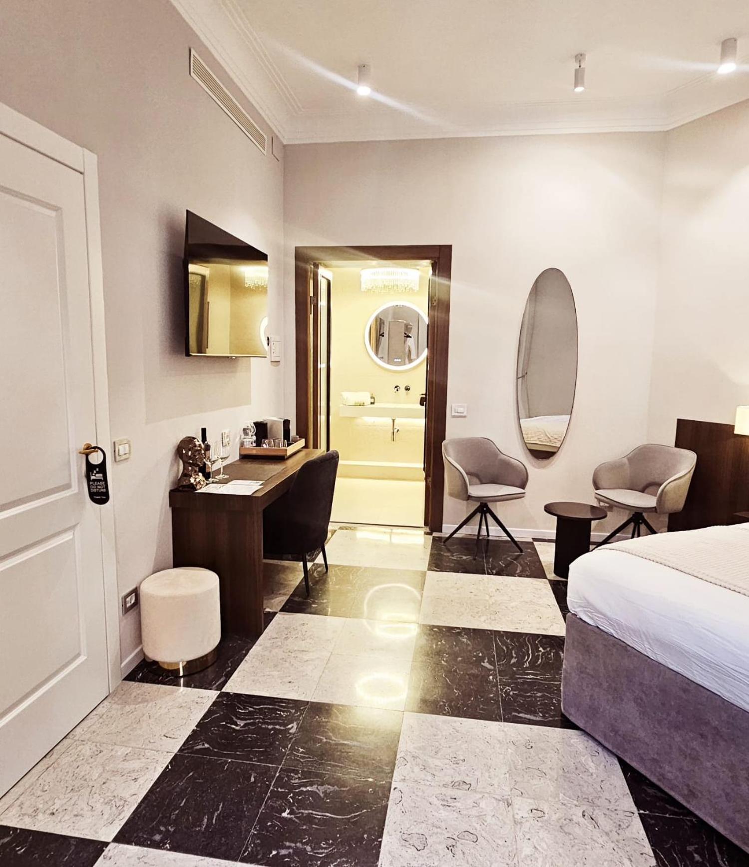 Stoa Rome Boutique Suites ภายนอก รูปภาพ